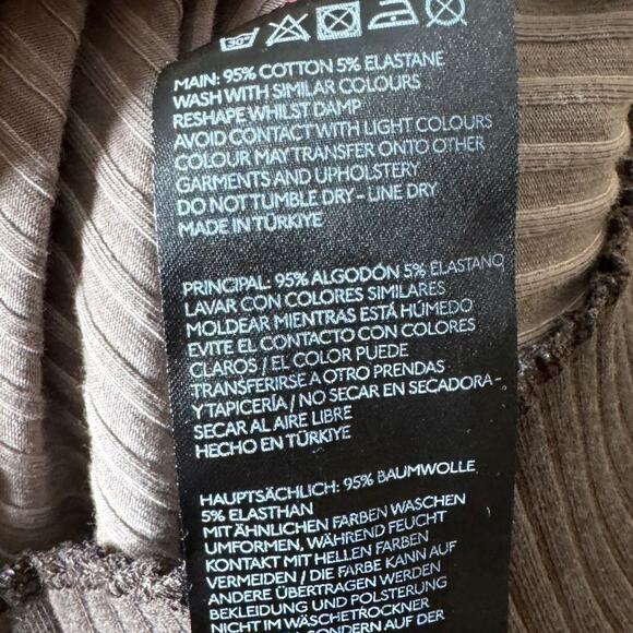 Urban Outfitters Y2K Ribbed Off The Shoulder Top Women’s Size Small - Picture 9 of 10